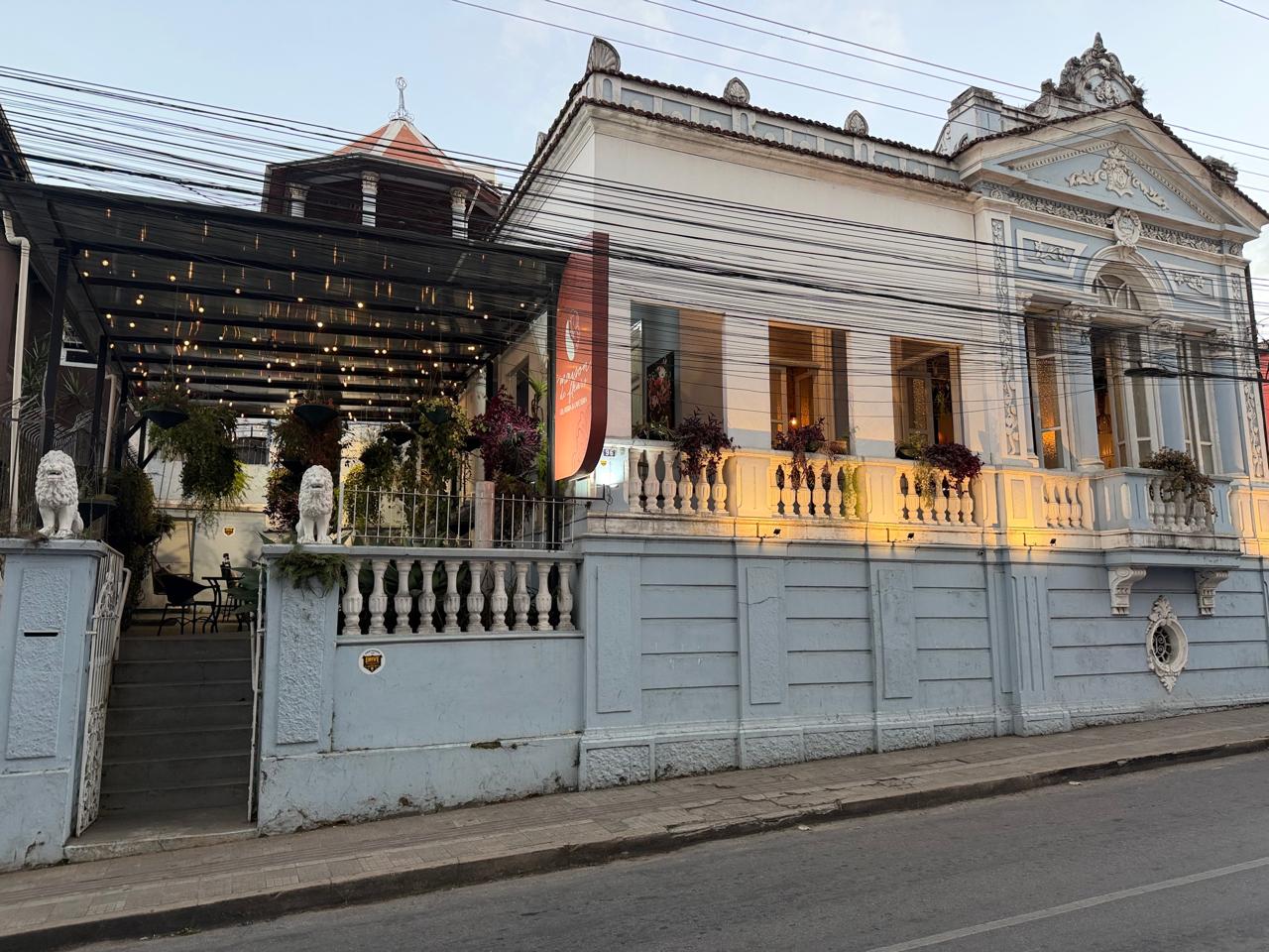 Maison de Fleurs